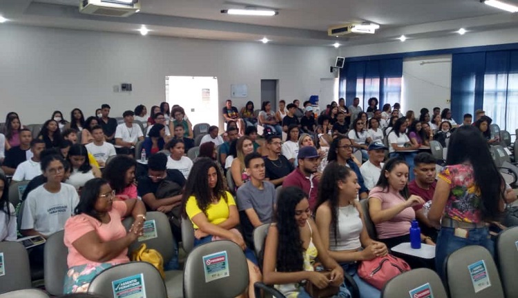 Estudantes da Unibras, em Juazeiro, denunciam falta de estrutura e